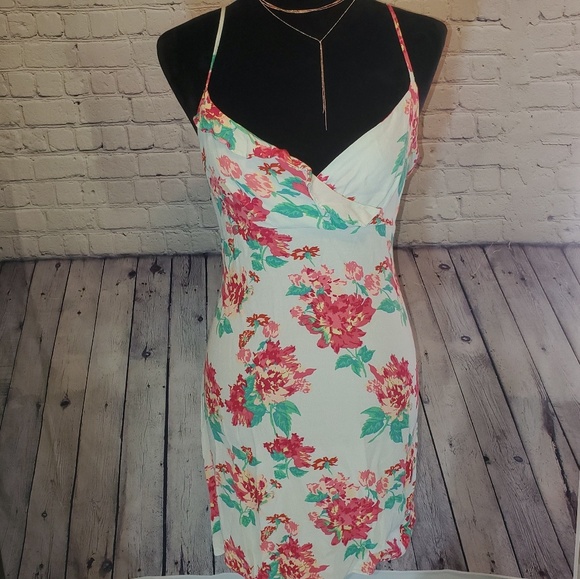 Forever 21 Dresses & Skirts - Mint Floral boho dress // Size Large